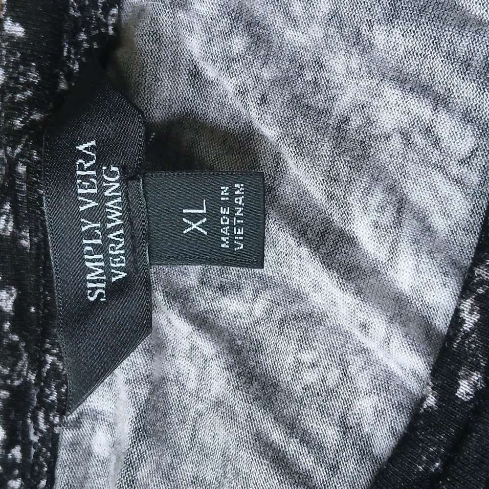 Simply Vera Vera Wang Black Print Short Sleeve Tee - Picture 8 of 11